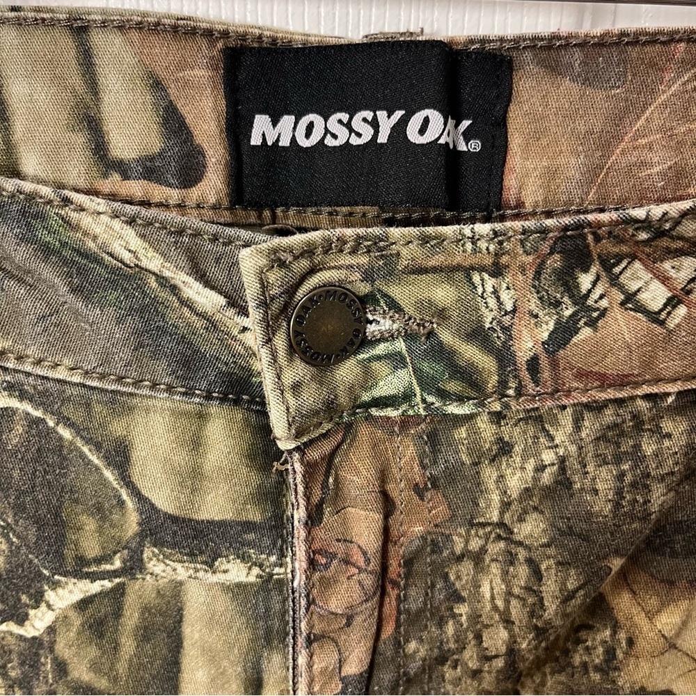Mossy Oak Woman Camo Straight Leg Pants size 12 - Picture 4 of 9